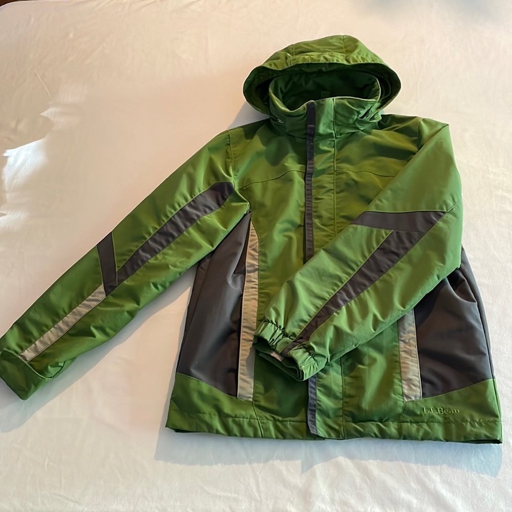 L.L. Bean Children's Green Unisex Rain/Snow Jacket For Fall and Winter Seasons